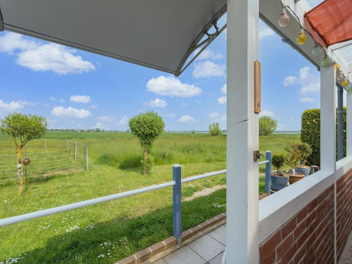 Beautiful Bungalow In Poel Near The Beach Fahrdorf  Bagian luar foto